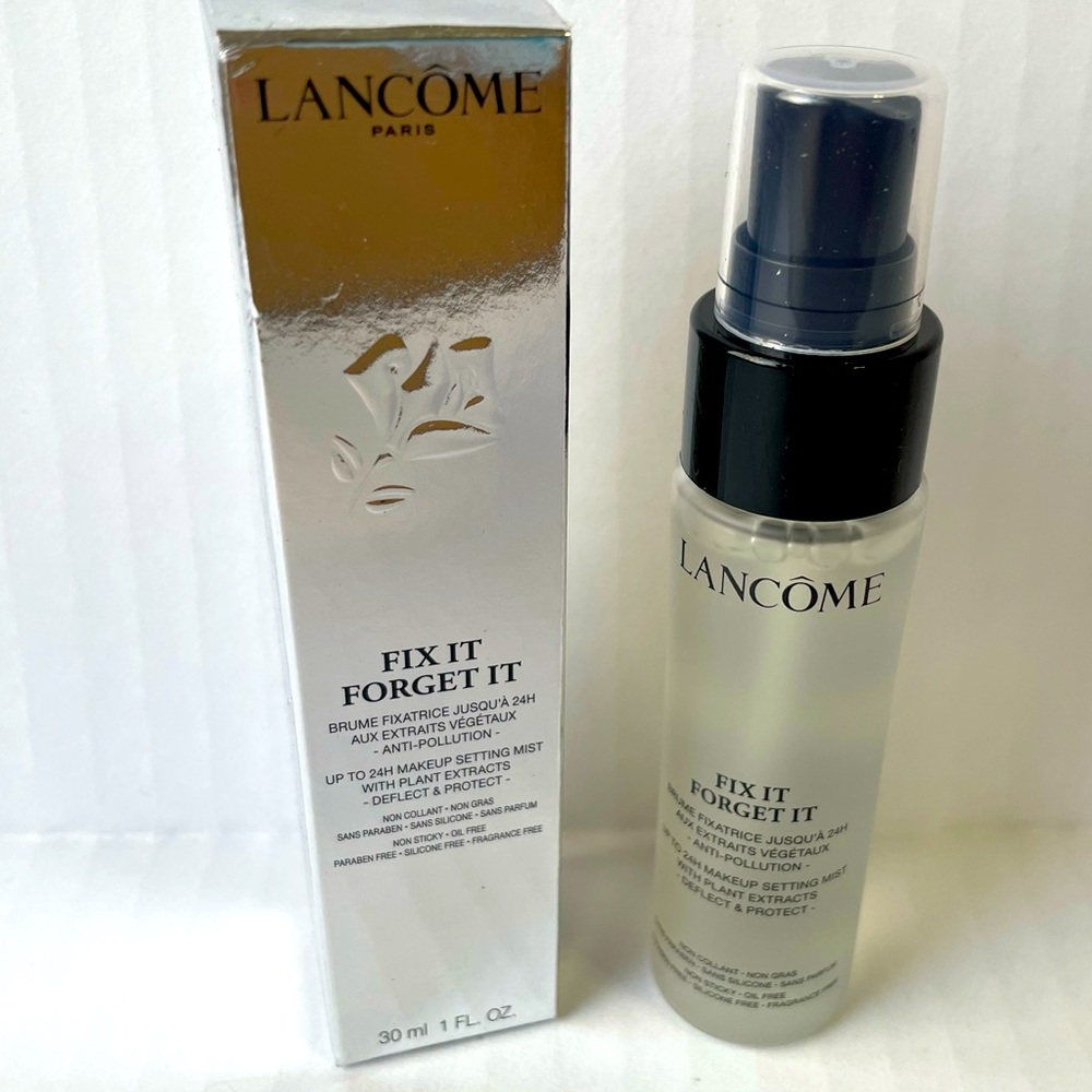 Lancôme
Fix It Forget It Hydrating Makeup Setting Spray